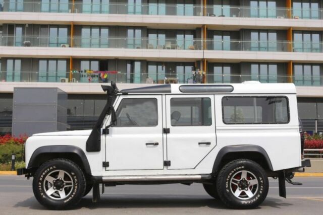 land rover defender 110 (1990 5 doors - Petrol) 1990 Land Rover Defender 110