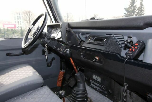 1990 Land Rover Defender 110 - photo 13