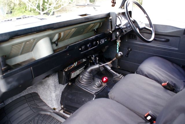 1990 Land Rover Defender - photo 11