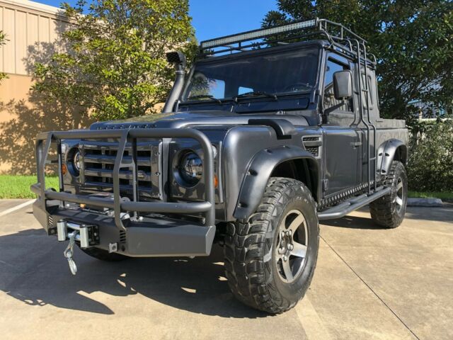 Land Rover Defender 110 - Air Conditioning - LHD - Extended Cab Free Shipping 1993 Land Rover Defender 110 - LHD with AC