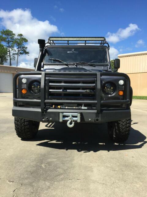 1993 Land Rover Defender 110 - LHD with AC - photo 2