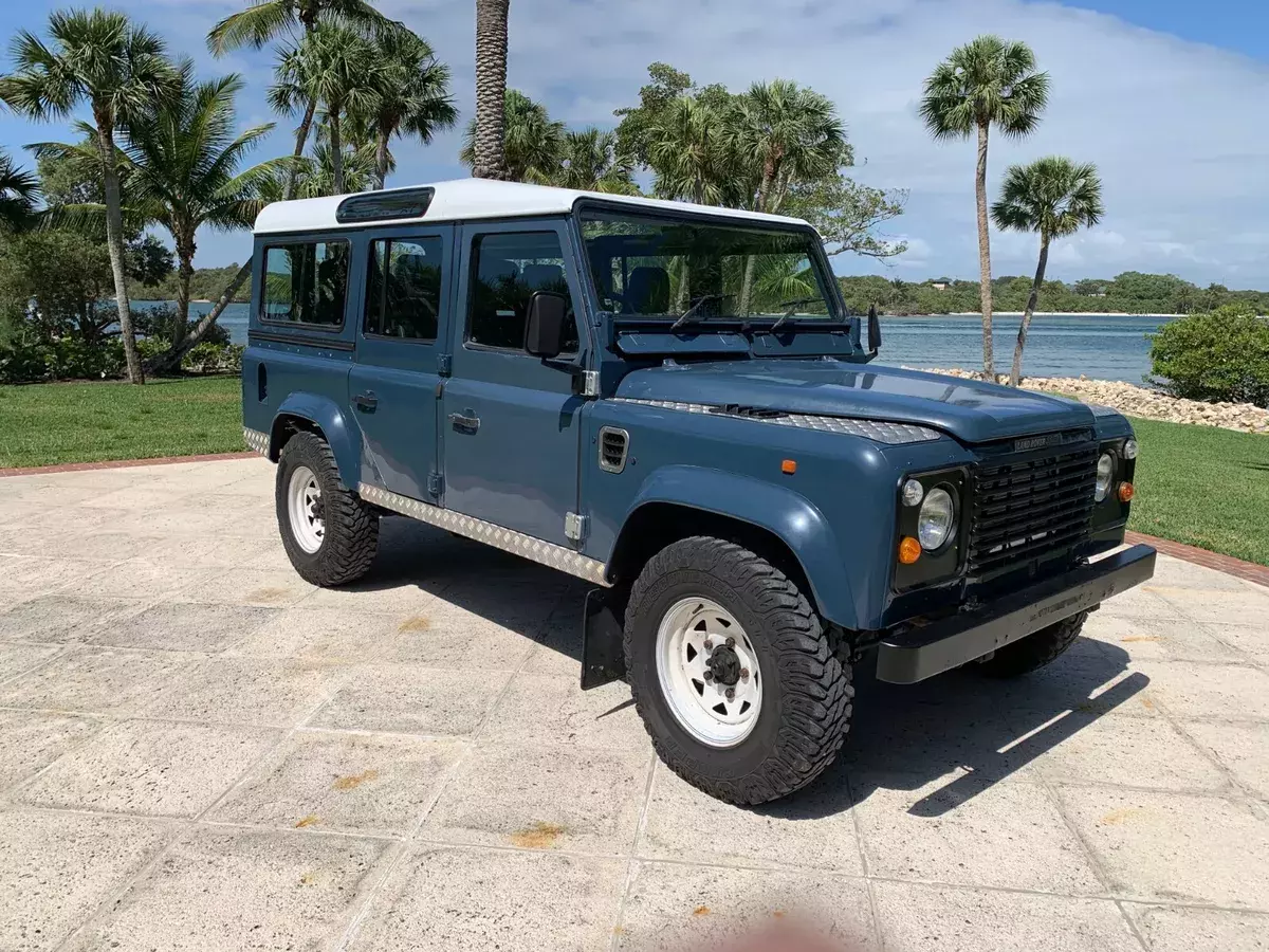 Land Rover Defender 110. Body type - County, Year -1994, 4 door, 300TDI. 1980 Land Rover Defender