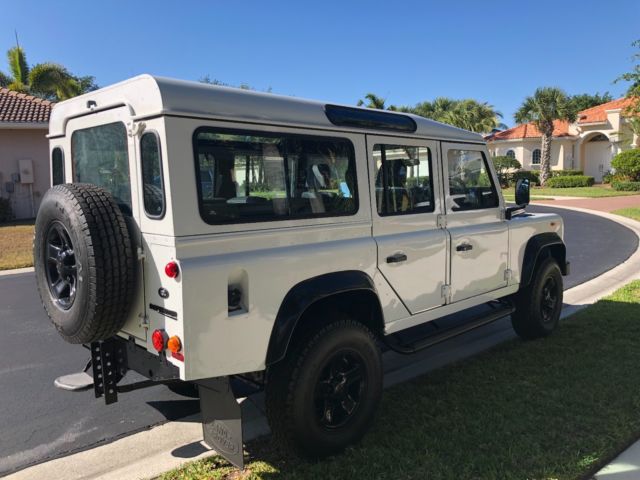 1992 Land Rover Defender White - photo 3