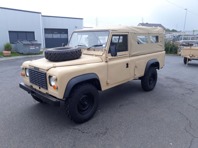 1985 Land Rover Defender