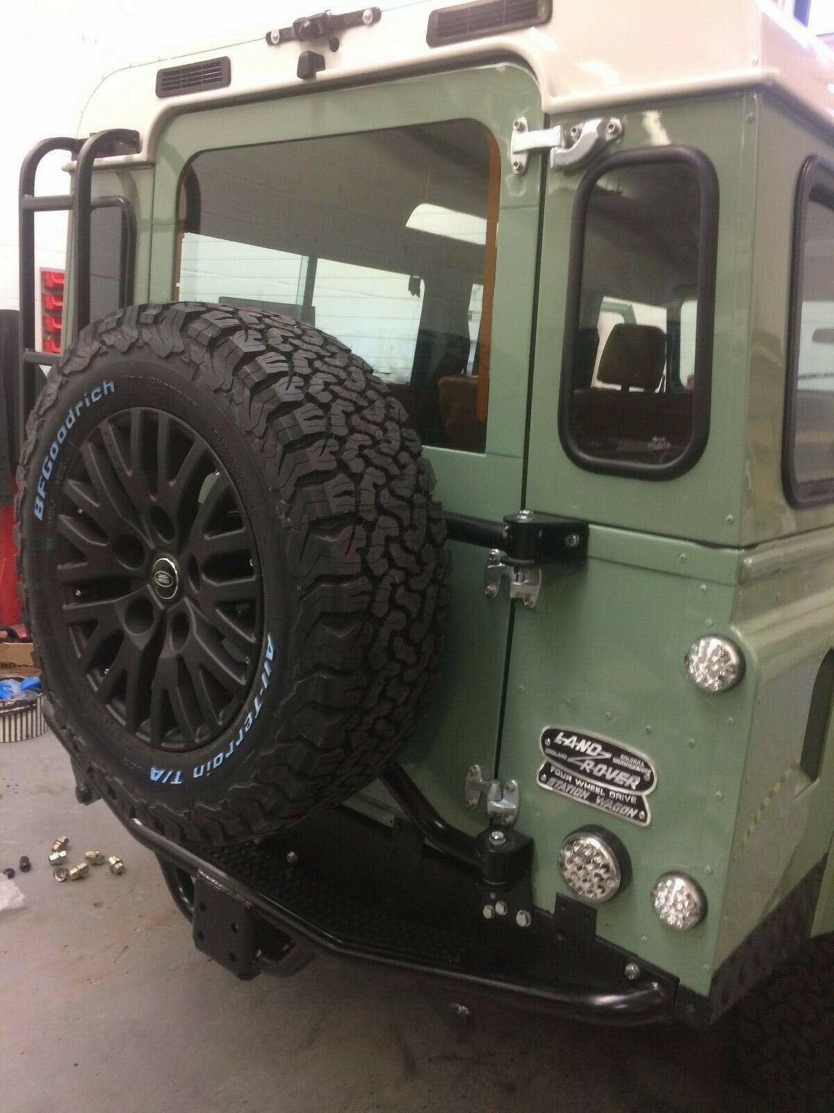 1989 Land Rover Defender County Station Wagon 110 5 Door LHD - photo 12