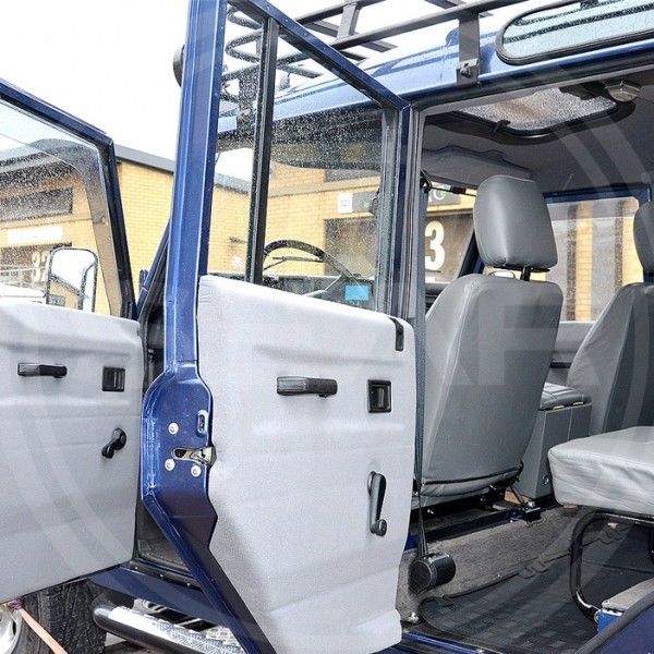1980 Land Rover Defender 110 Station Wagon 200 TDi - photo 12