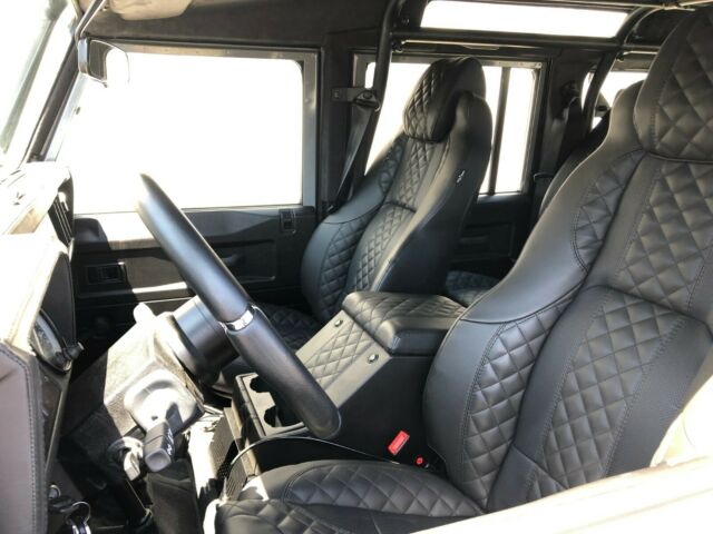 1988 Land Rover Defender 110  LHD, 3.9L  V8 - photo 10