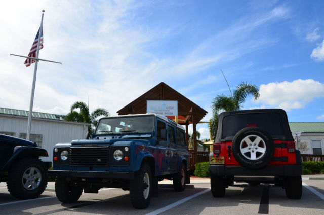 1980 Land Rover Defender 110 5 doors - photo 11