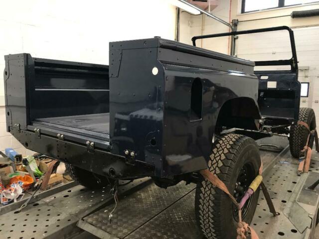 1992 Land Rover Defender County Station Wagon 110 5 Door LHD - photo 3
