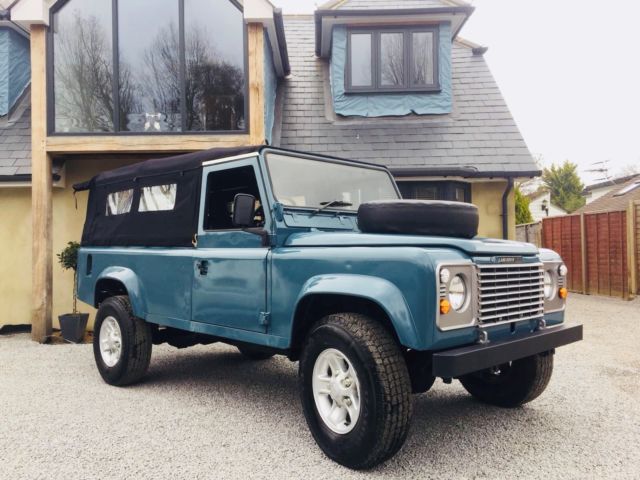 LAND ROVER DEFENDER 110 - MARINE BLUE – NEW TOP – CA REG - RECENTLY REFURBISHED 1984 Land Rover Defender