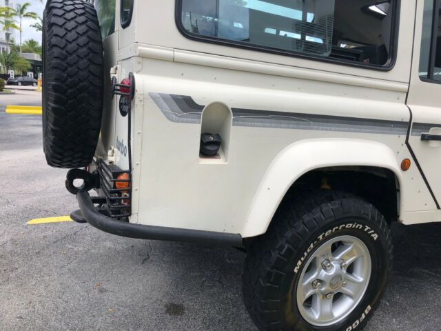 1989 Land Rover Defender White - photo 4
