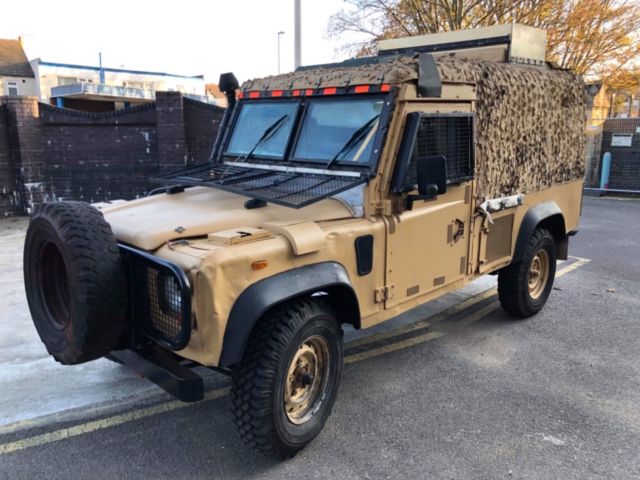 Land Rover Defender 110 Snatch 1.5 V8 RHD with AC and armored 1980 Land Rover Defender
