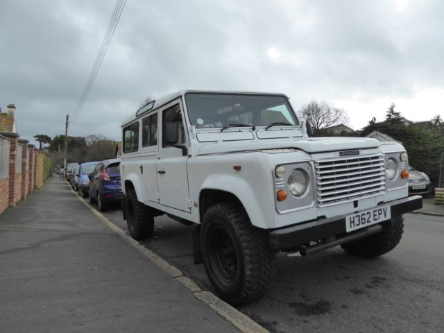 1991 Land Rover Defender County Estate - photo 2