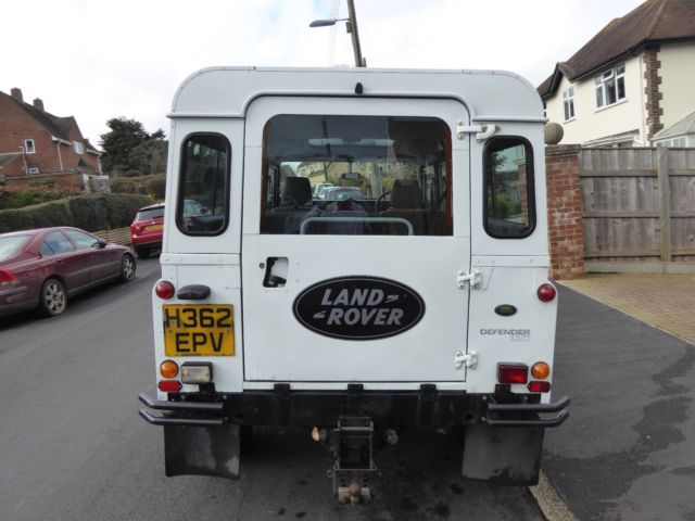 1991 Land Rover Defender County Estate - photo 3