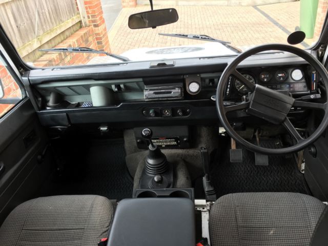 1991 Land Rover Defender County Estate - photo 8