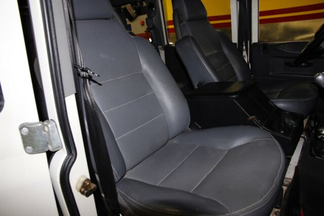 1990 Land Rover Defender 110 - photo 10