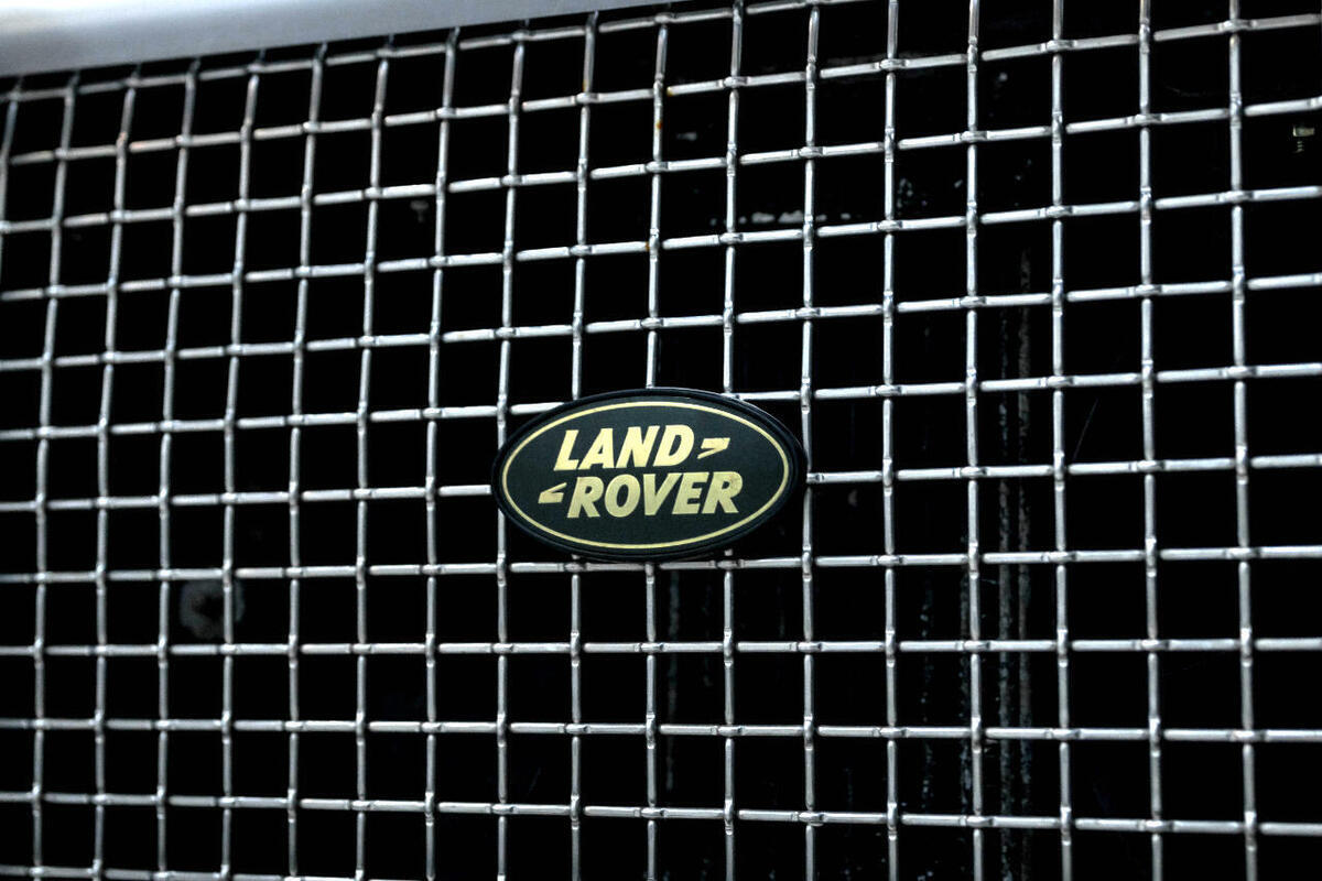 1993 Land Rover Defender 4-Door 4WD - photo 13