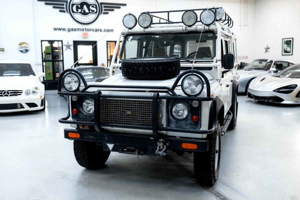 1993 Land Rover Defender 4-Door 4WD - photo 2