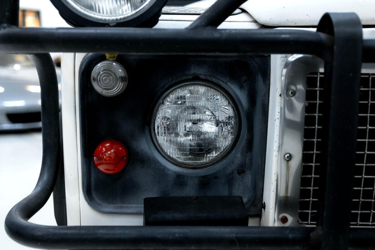 1993 Land Rover Defender 4-Door 4WD - photo 8