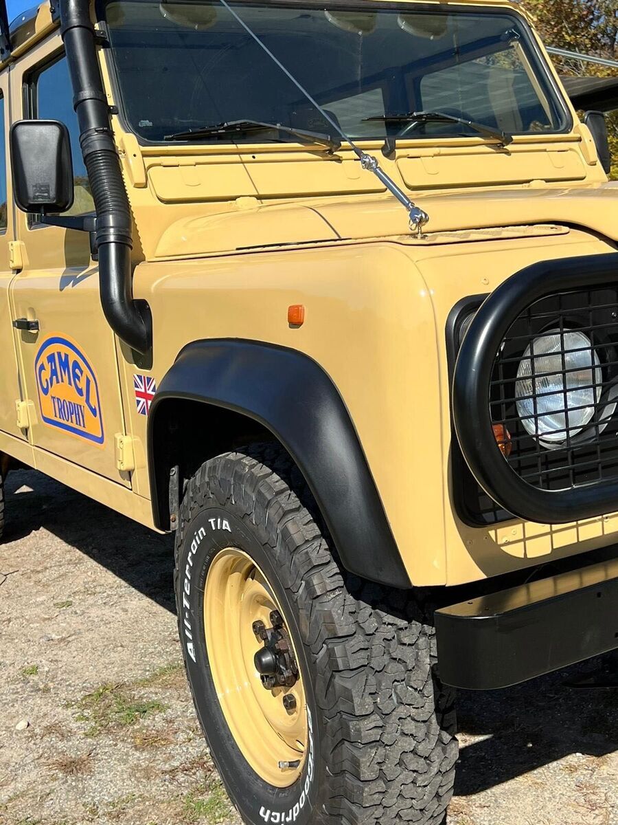 1900 Land Rover Defender - photo 2