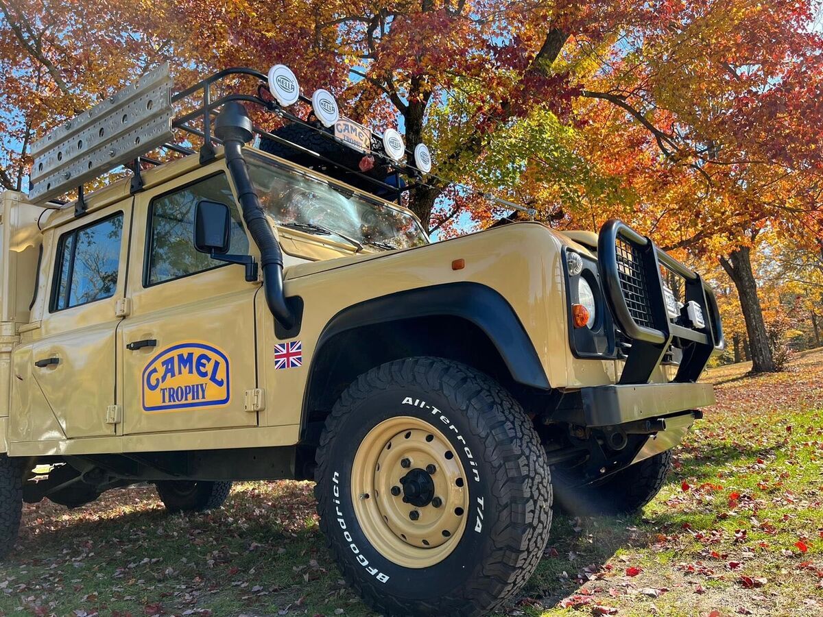 1900 Land Rover Defender - photo 6