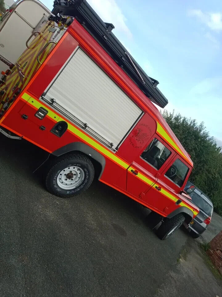 1900 Land Rover Defender - photo 12