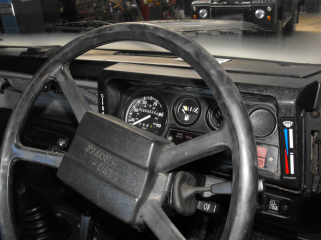 1980 Land Rover Defender pickup - photo 9