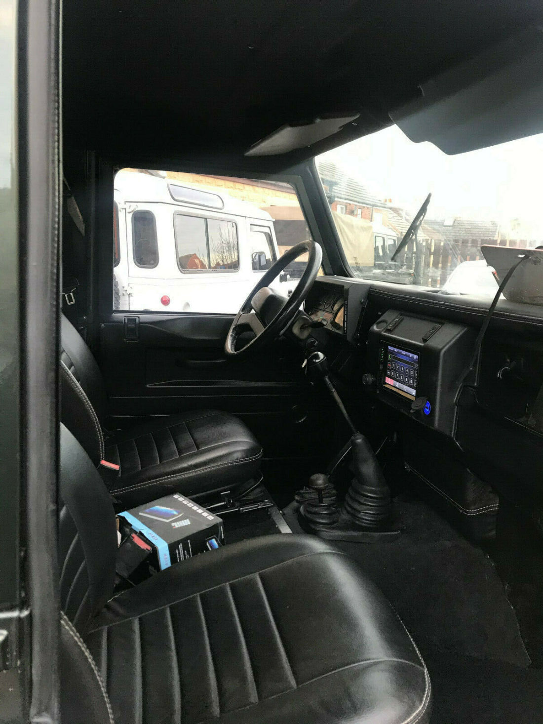 1991 Land Rover Defender County Station Wagon - photo 5