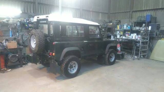 1980 Land Rover Defender Tecno