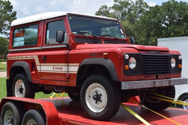 Land Rover Defender 90 County 1984 2.25L 8,078 Miles! ALL Original Numbers Match 1984 Land Rover Defender