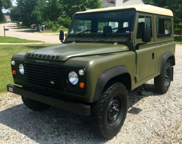 LAND ROVER DEFENDER 90 - ICONIC - CLASSIC - 2.5 DIESEL - SWB - RETRO - VINTAGE 1985 Land Rover Defender