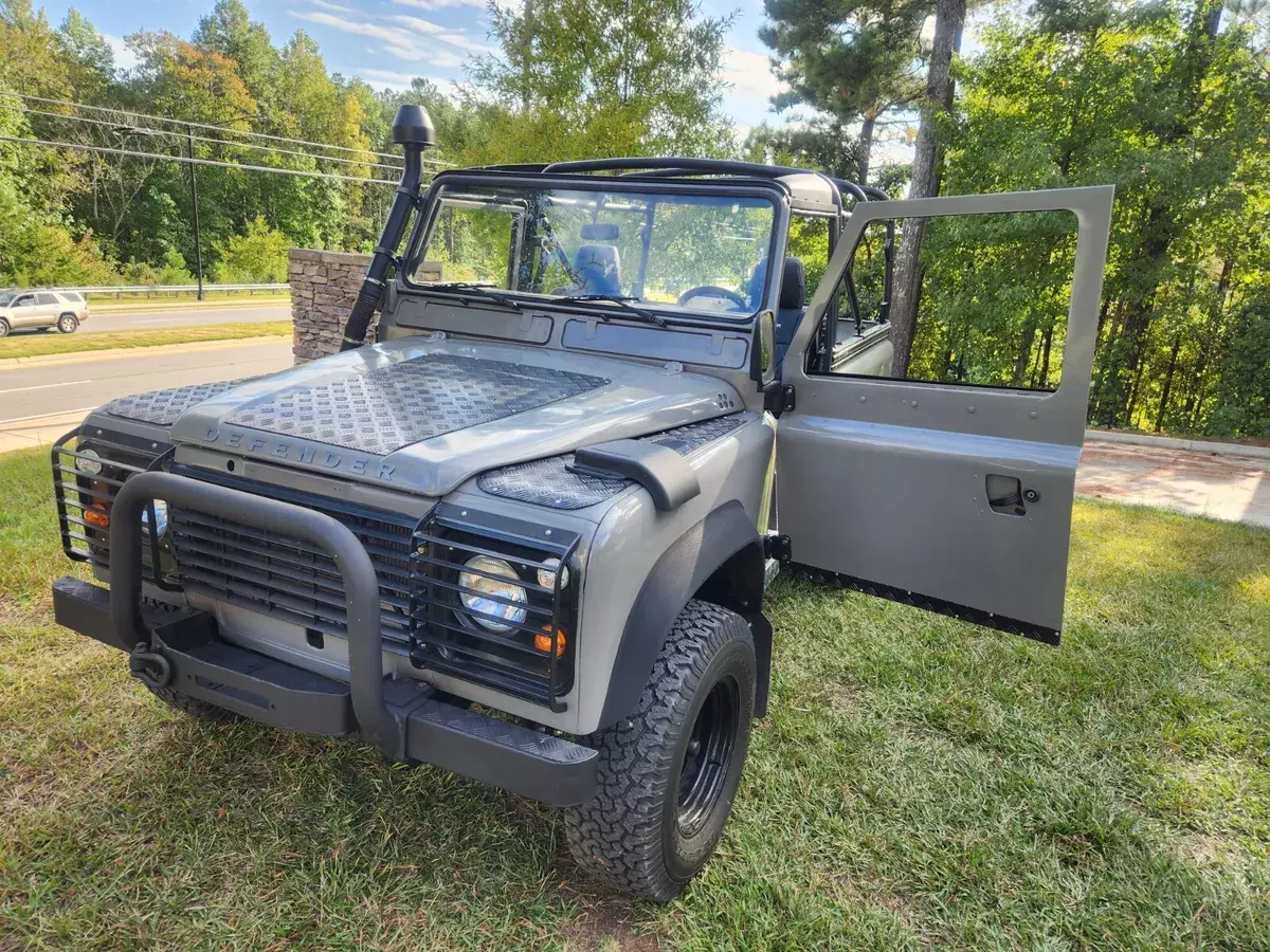 1984 Land Rover Defender