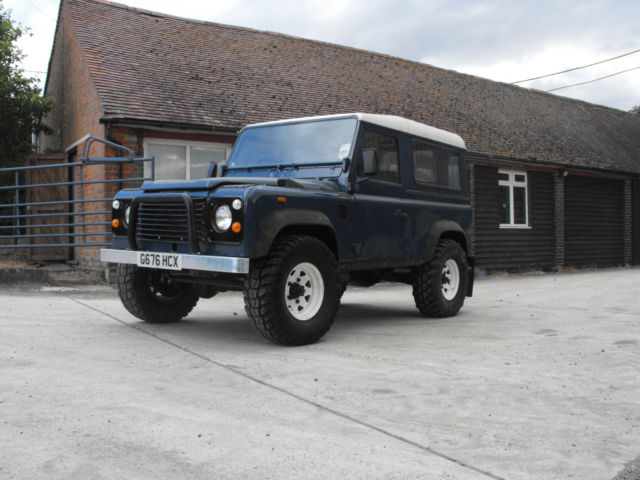 1980 Land Rover Defender station wagon
