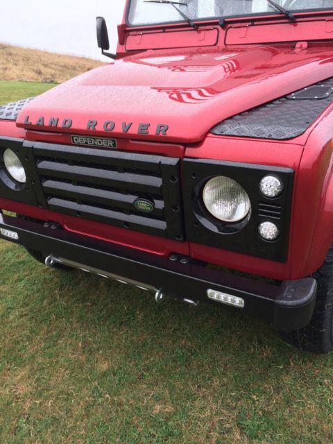 1900 Land Rover Defender 90 Station Wagon 6 Seater - photo 7