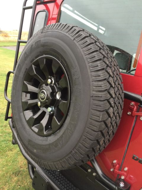 1900 Land Rover Defender 90 Station Wagon 6 Seater - photo 9