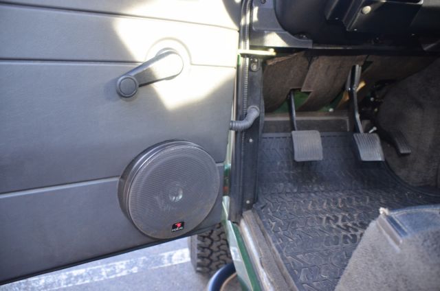 1995 Land Rover Defender Station Wagon - photo 11
