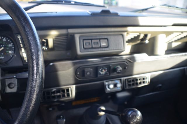 1995 Land Rover Defender Station Wagon - photo 7