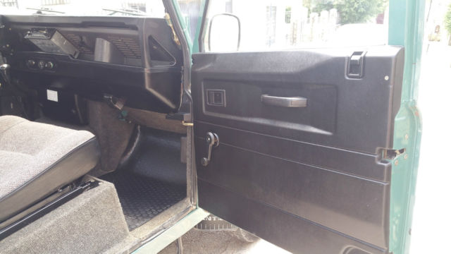 1990 Land Rover Defender - photo 11