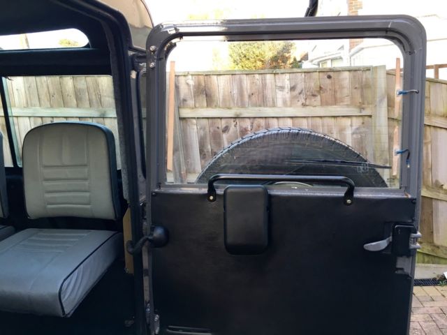 1987 Land Rover Defender Gray Leather - photo 12