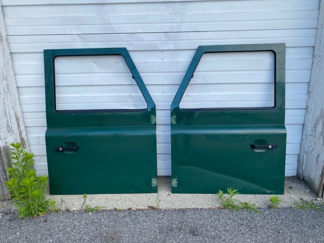 Land Rover Puma Defender front doors 90 110 130 Complete 1980 Land Rover Defender