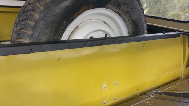 1973 Land Rover Defender santana 109 - photo 7