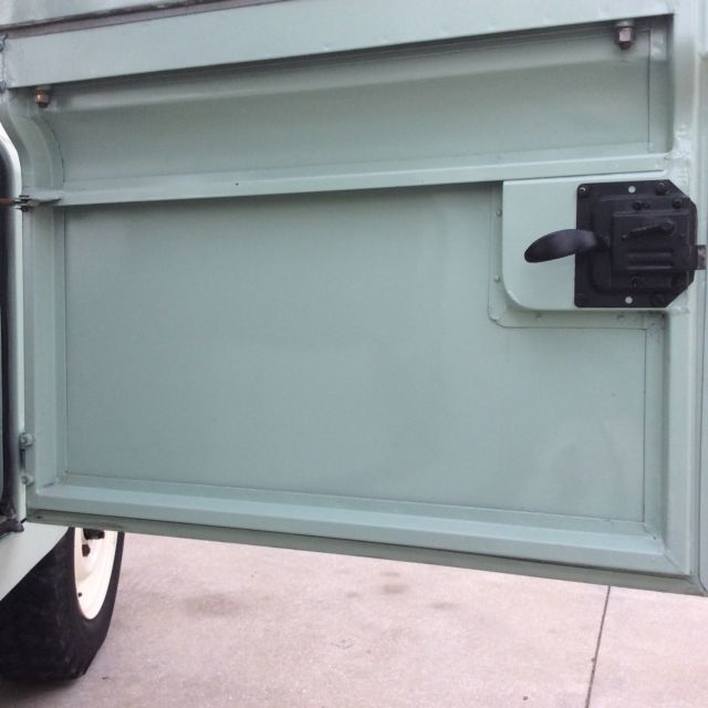 1973 Land Rover Defender - photo 2