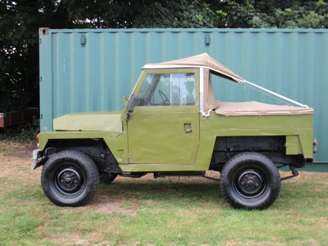 LAND ROVER SERIES 3 MILITARY LIGHTWEIGHT RHD DIESEL 1975 2X TOPS WORLD SHIPPING 1975 Land Rover SERIES 3 LIGHTWEIGHT SWB RHD 3 TO 7 SEATER