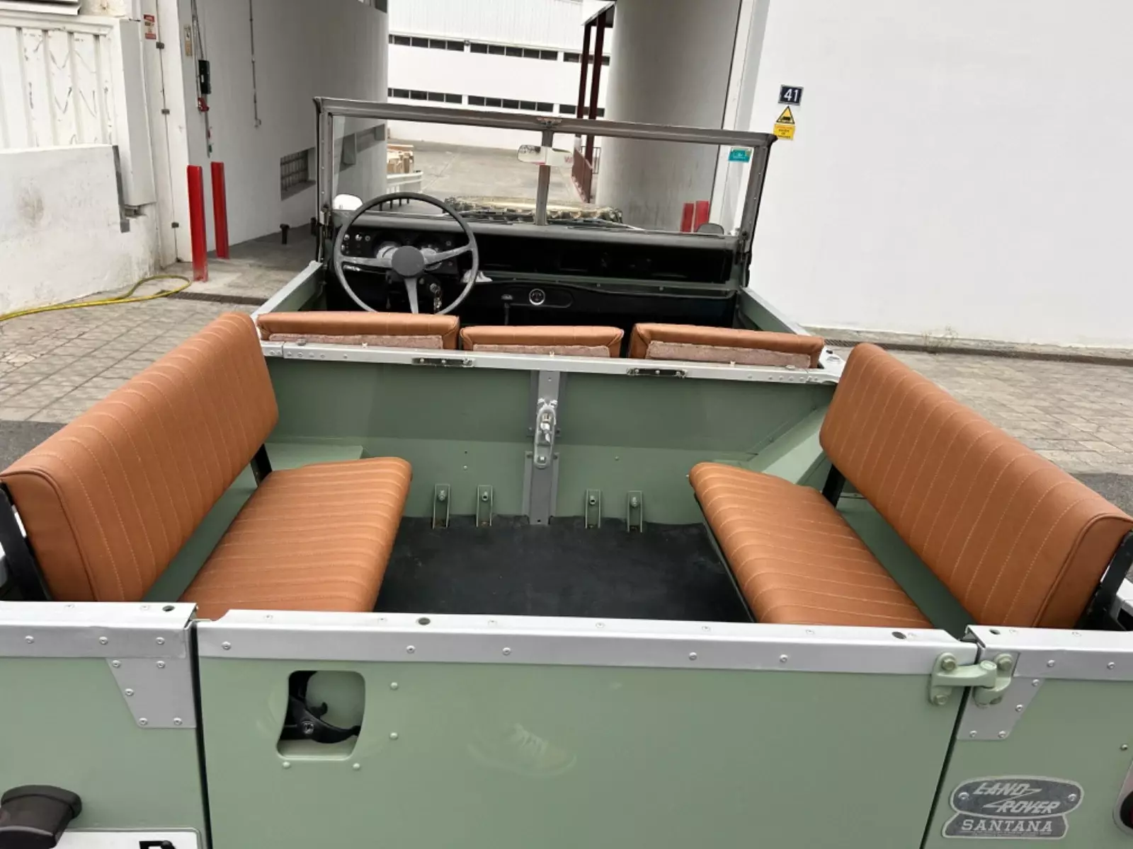 1974 Land Rover Defender 88 - photo 11