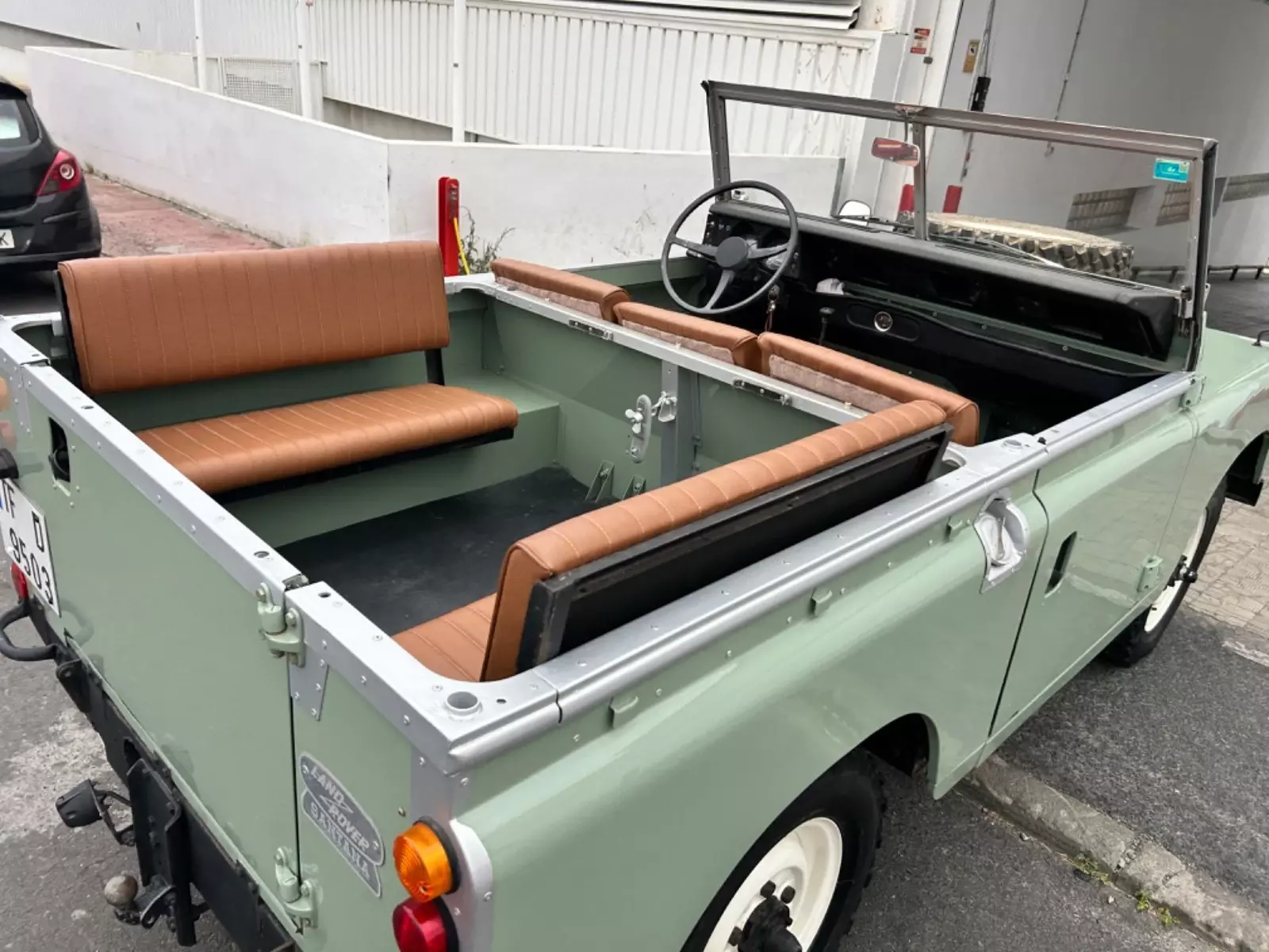 1974 Land Rover Defender 88 - photo 12