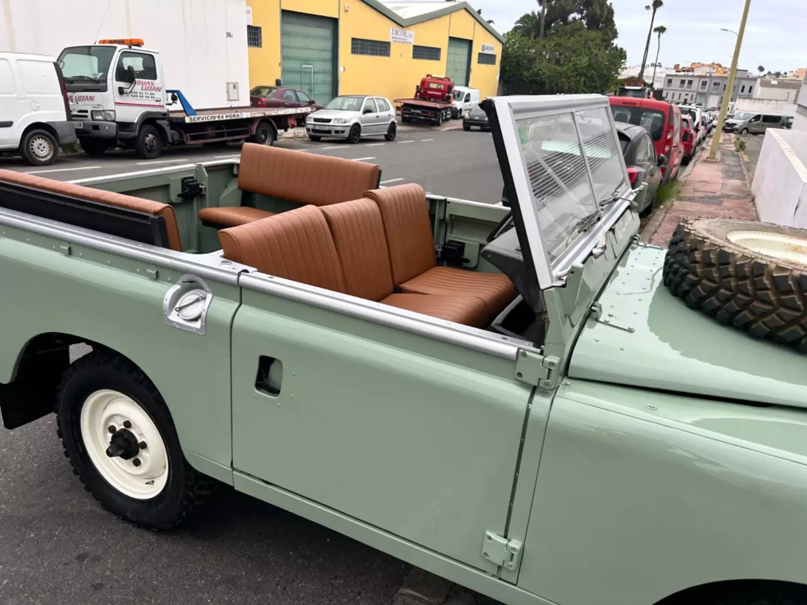 1974 Land Rover Defender 88 - photo 13