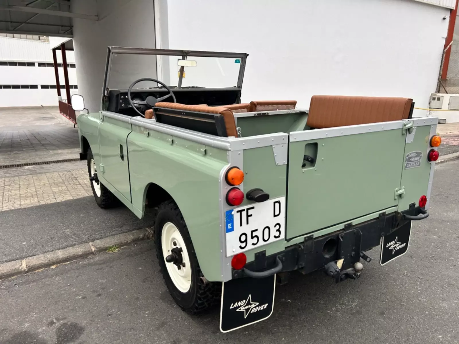1974 Land Rover Defender 88 - photo 3