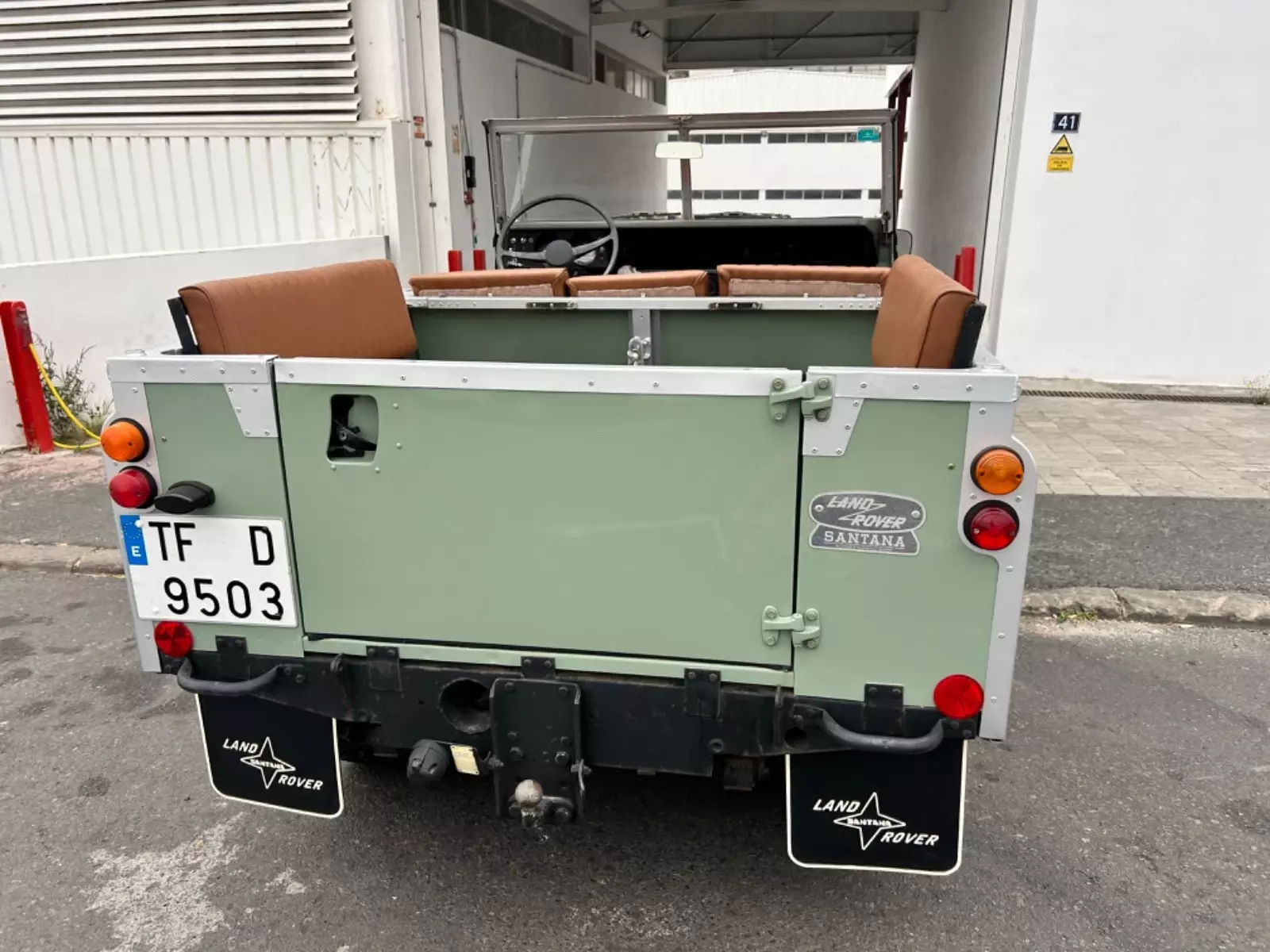 1974 Land Rover Defender 88 - photo 4