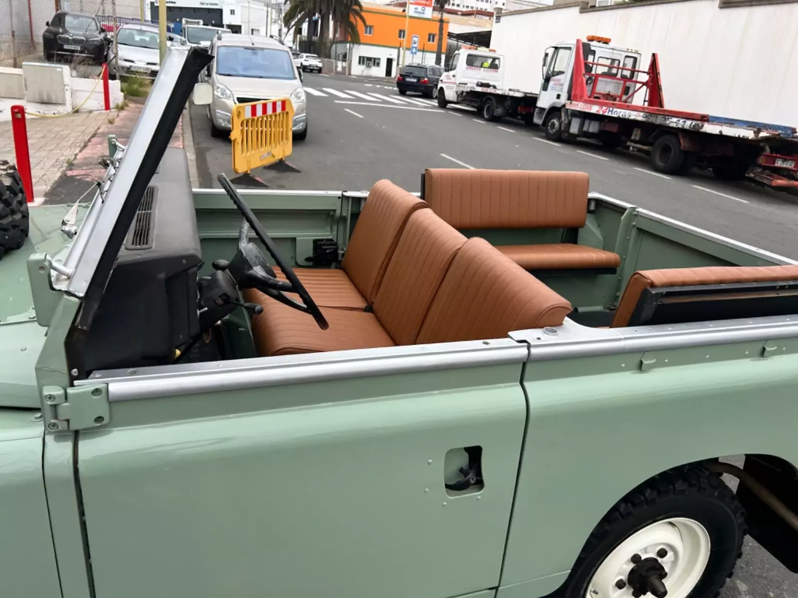1974 Land Rover Defender 88 - photo 9