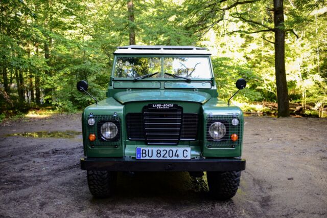 Land Rover Series III 1976 109 Santana 1976 Land Rover Defender